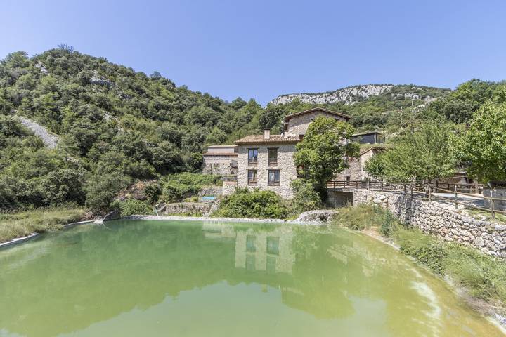 Chalet para 7 personas, con vistas al lago y jardín, Se admiten mascotas en Provincia de Lleida - 2