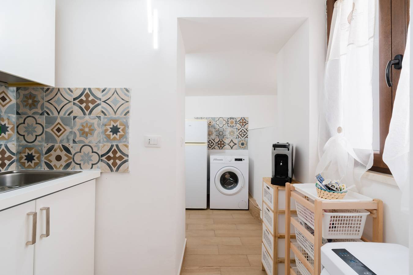 Entire apartment, Luxury 12 - Apartment 'Anastasia' with Shared Terrace, Wi-Fi and Air Conditioning in Tuglie, Gulf of Taranto