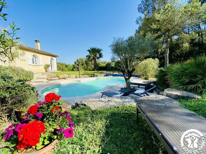 Gîte for 4 people, with Hot tub and Terrace as well as Garden and Pool in Carcassonne
