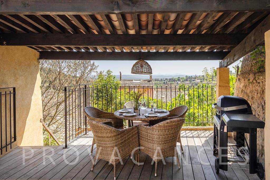 Villa pour 6 personnes avec balcon/terrasse in Cotignac, Région de Brignoles