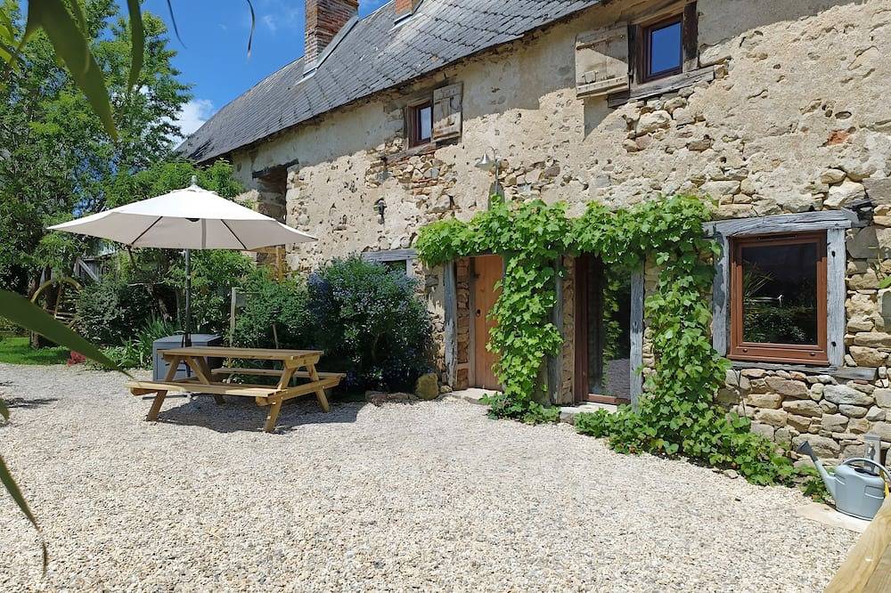 Gîte Escapade à La Voreille in Mazirat, Région de Montluçon