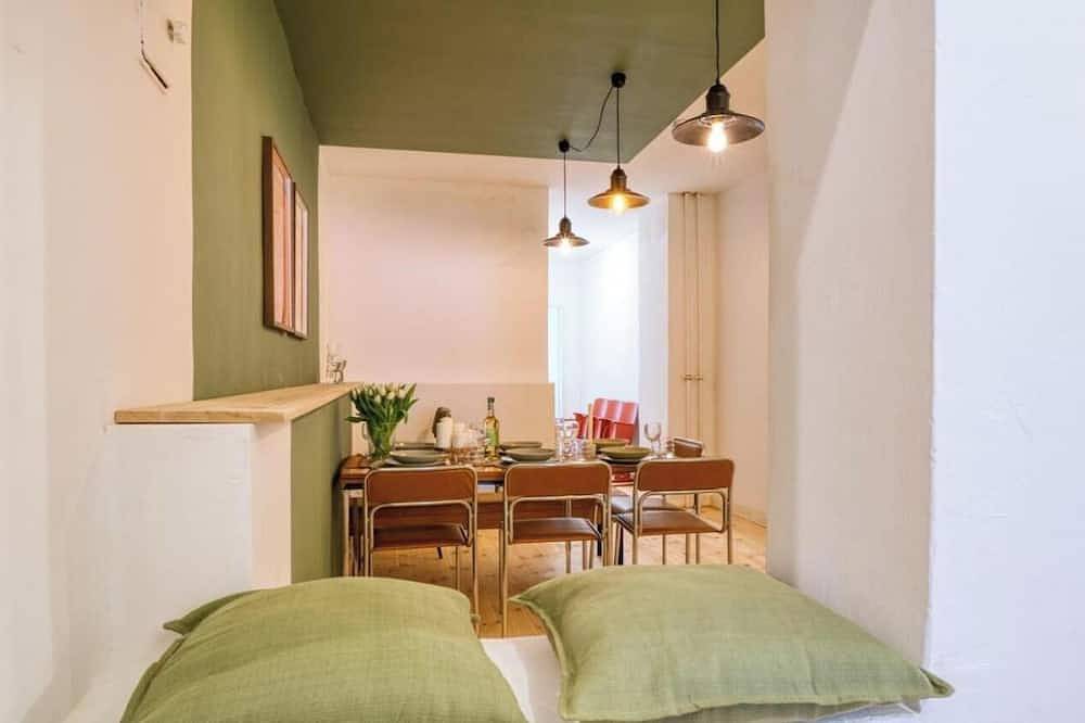 Ganze Wohnung, Chic Urban Retreat Between Schlesisches Tor and Görlitzer Park in Kreuzberg Berlin, Berlin