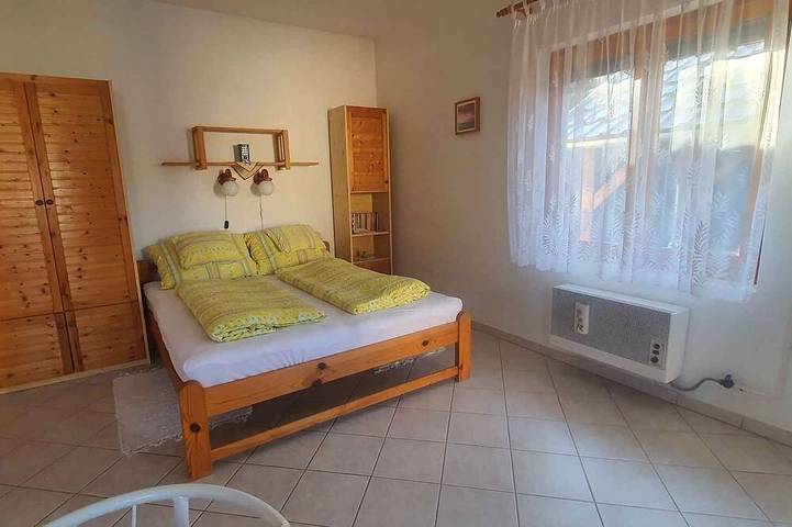 Ganze Wohnung, Studio in ruhiger Lage mit Internet in Kleinmariazell, Komitat Eisenburg