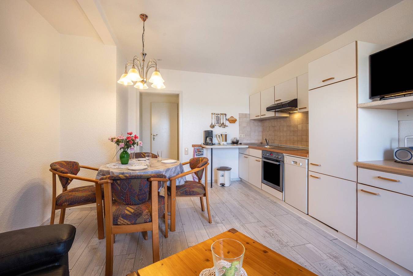 Ganze Wohnung, Ferienwohnung '3-Raum Fw 2' mit Gemeinschaftsgarten und Wi-Fi in Hillgroven, Nordseeküste