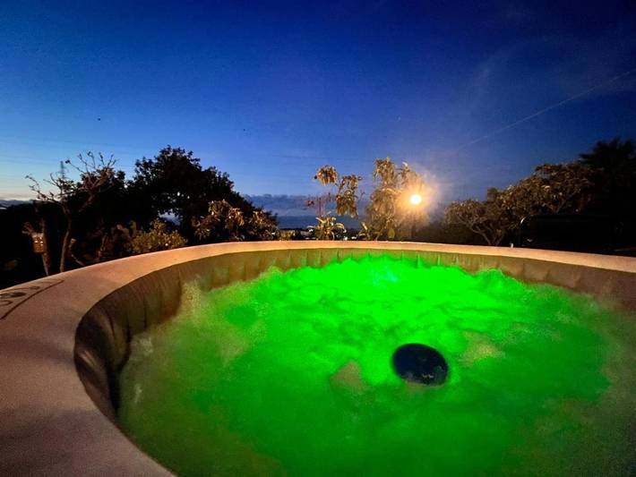 Villa per 4 persone, con giardino e piscina nonché idromassaggio in Trabia