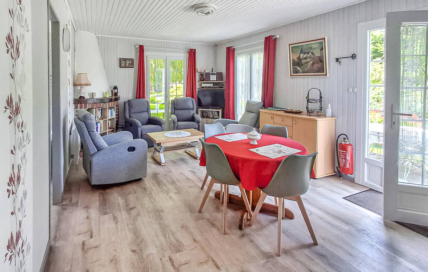 Modernes Apartment mit WiFi, TV, Parkplatz & Garten - 400m zum Dimont Stadtzentrum in Dimont, Avesnes-sur-Helpe