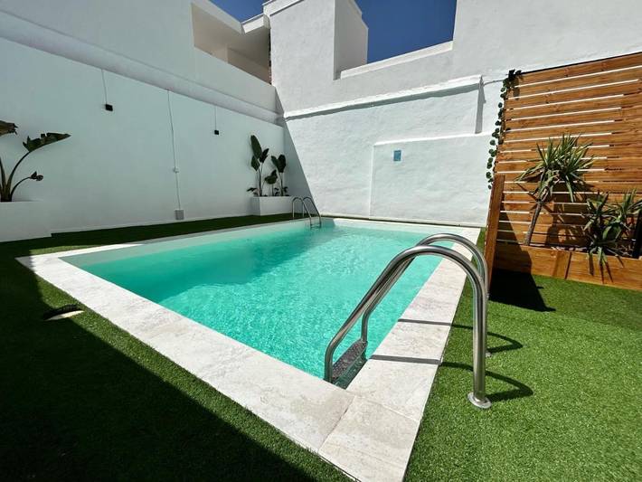 Apartamento de vacaciones para 4 personas, con jardín y piscina - 1