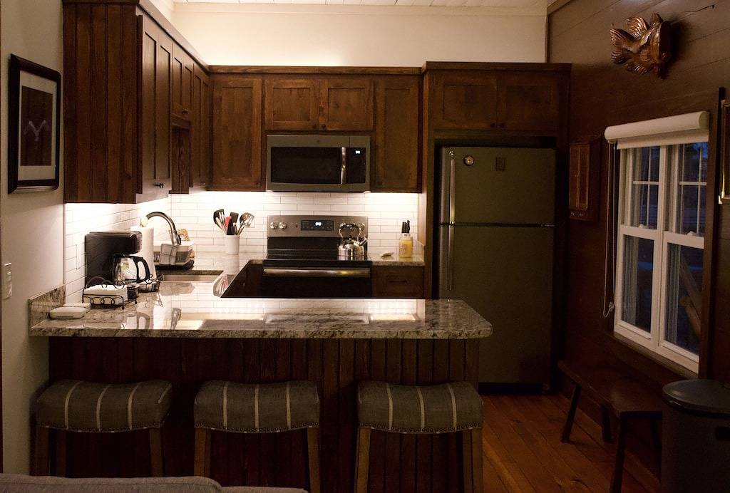 Log Cabin for 5 Guests in Lake Murray, South Carolina