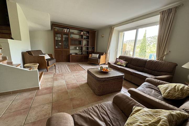 Location de vacances pour 8 personnes, avec jacuzzi ainsi que jardin et balcon à Saint-André-de-Roquepertuis - 3