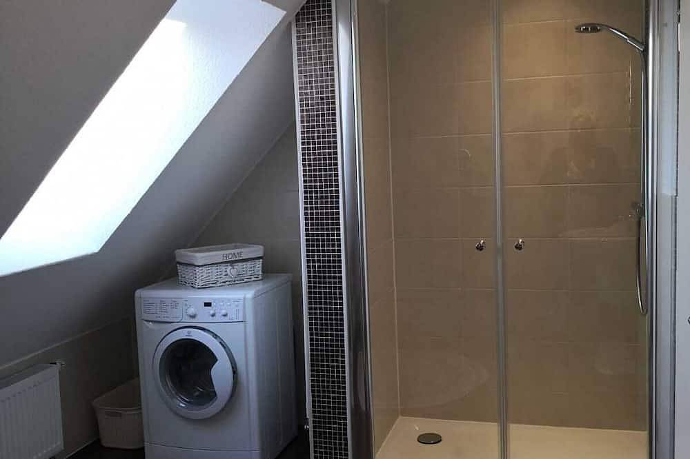 Ganze Wohnung, Liebevoll eingerichtete Dachgeschosswohnung in Klixbüll, Grünes Binnenland