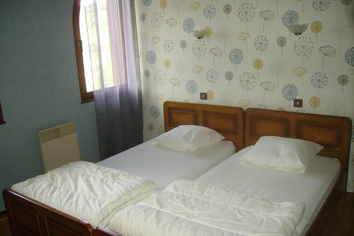 Gîte pour 9 personnes, avec jardin et terrasse, animaux acceptés dans Station de Larcenaire - Bussang - 2