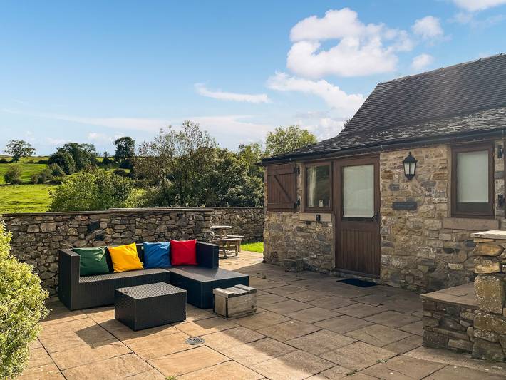 Holiday rental for 4 people, with garden in Derbyshire Dales
