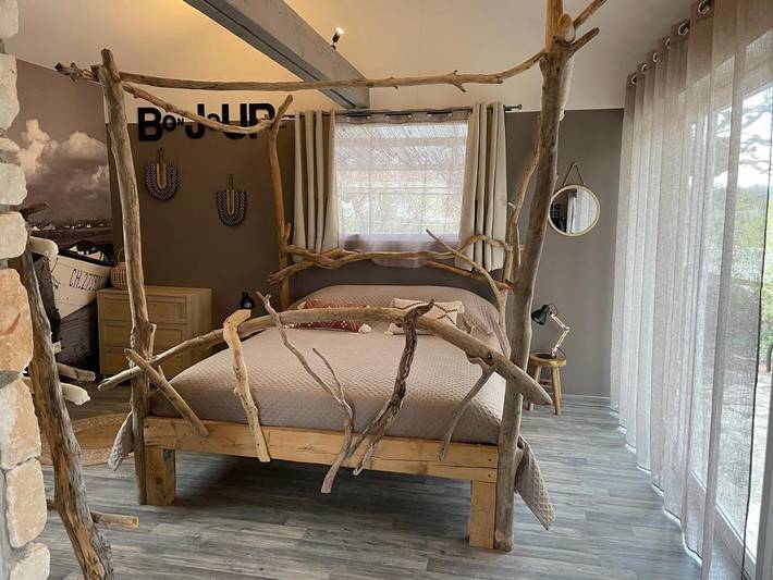 Chambre d’hôte pour 2 personnes, avec Terrasse et Jardin ainsi que Piscine et Vue