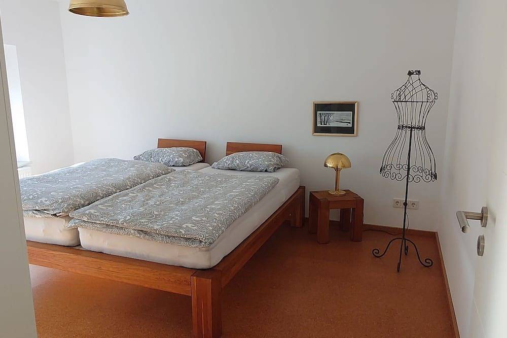 Ganze Wohnung, Schöne 110 qm Appartement/Fewo mit Balkon in Nalbach, Saar-Nahe-Bergland