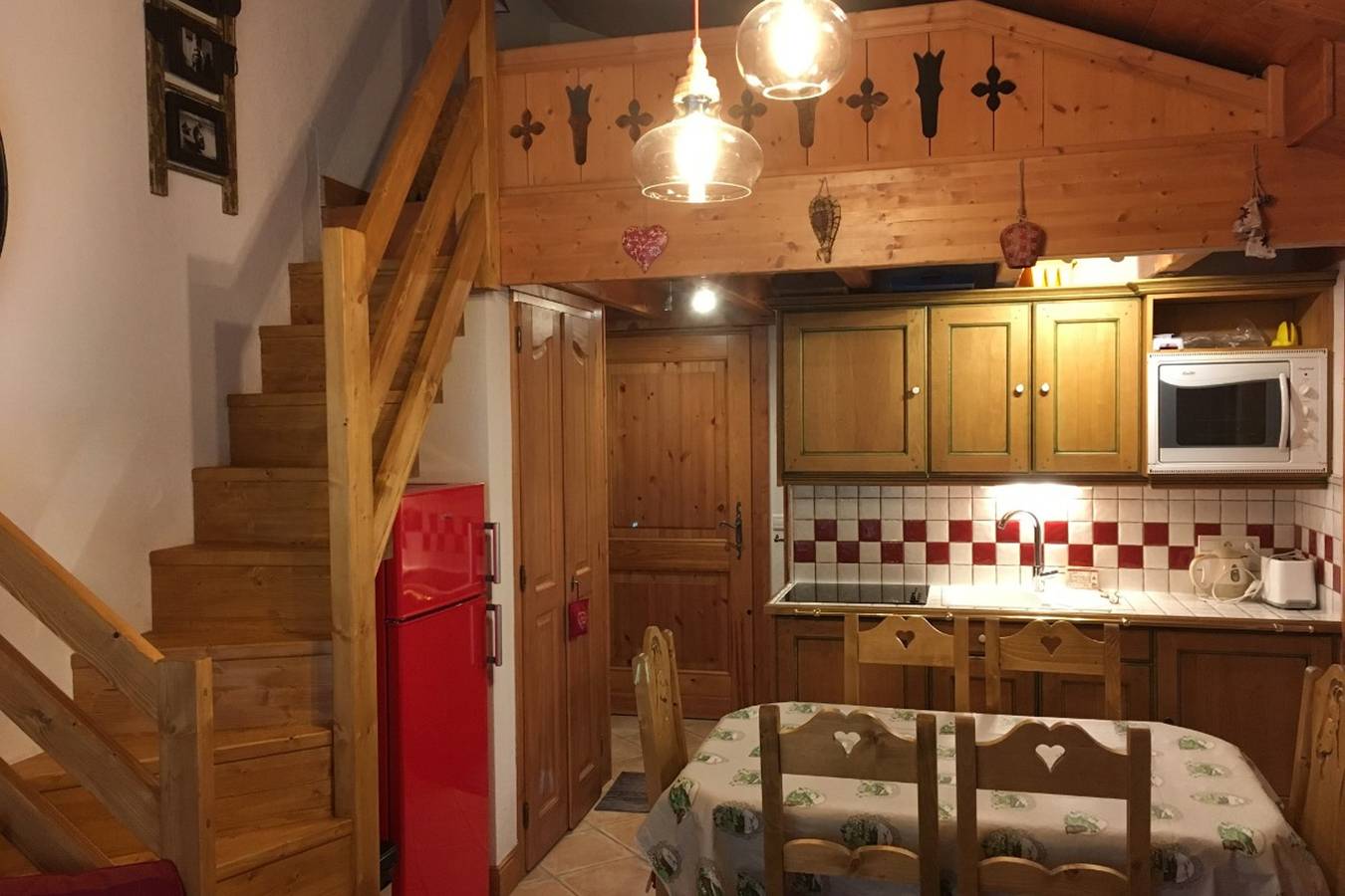Appartement entier, Appartement accueillant à Pralognan-la-Vanoise avec balcon et vue in Pralognan-la-Vanoise, Massif de la Vanoise
