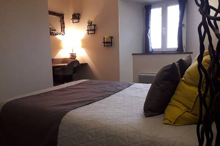 Location de vacances pour 6 personnes, avec terrasse et jardin à Saint-Denis-en-Margeride - 4