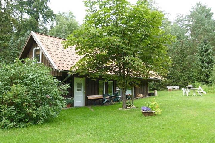 Ferienhaus für 4 Personen, mit Terrasse und Garten