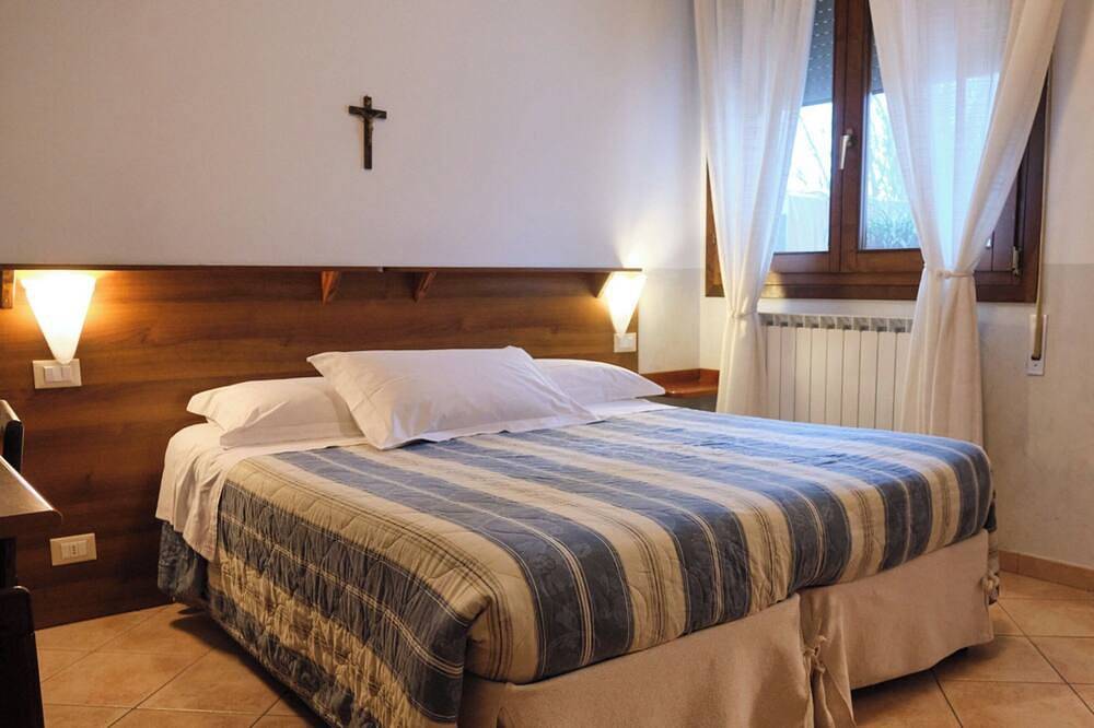 Zweibett- oder Doppelzimmer in einem schönen B&B in Porto Viro in Porto Viro, Polesine