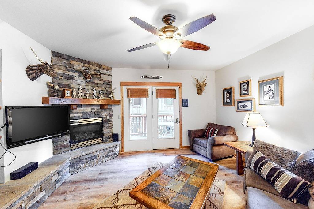 Ganze Wohnung, Charmante Wohnung mit einem gemeinsamen Whirlpool, Updates, zu Fuß zu den Pisten! in Glacier-Nationalpark