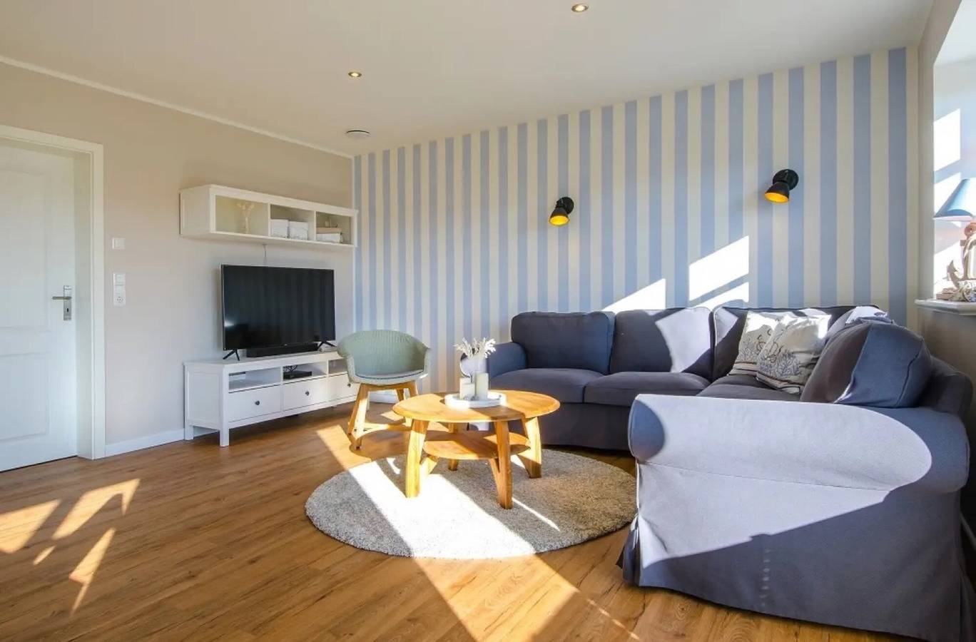 Ganze Wohnung, 'Ferienhaushälfte Inselglück' mit Garten und Wi-Fi in Tammensiel, Pellworm