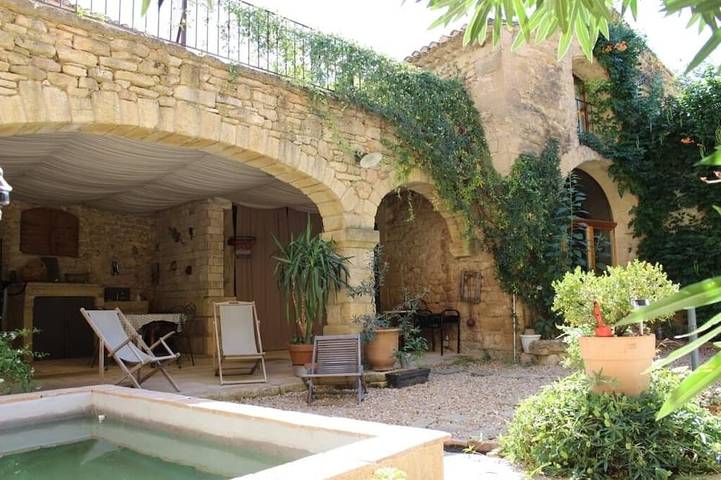 Gîte pour 6 personnes, avec terrasse