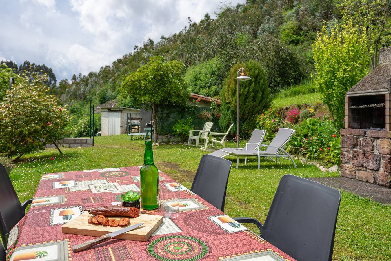 Ferienhaus 'Lolo' mit privatem Garten und Wlan in Villaviciosa, Costa Verde (Spanien)