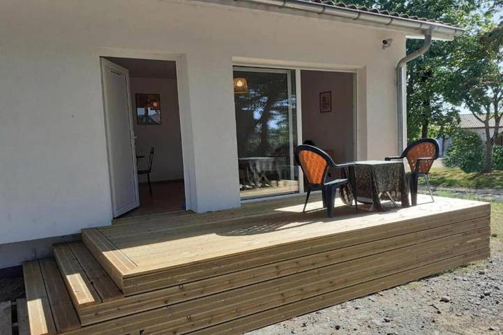 Gîte pour 2 personnes, avec jardin et terrasse à Pey