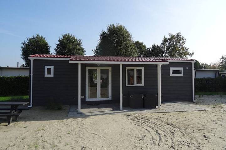Ferienhaus für 6 Personen, mit Balkon und Garten sowie Pool