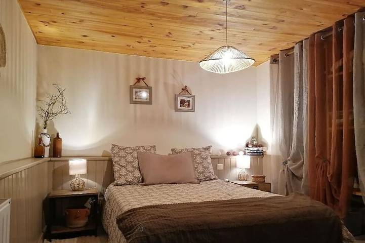 Location de vacances pour 9 personnes, avec jardin, animaux acceptés à Valprionde - 2