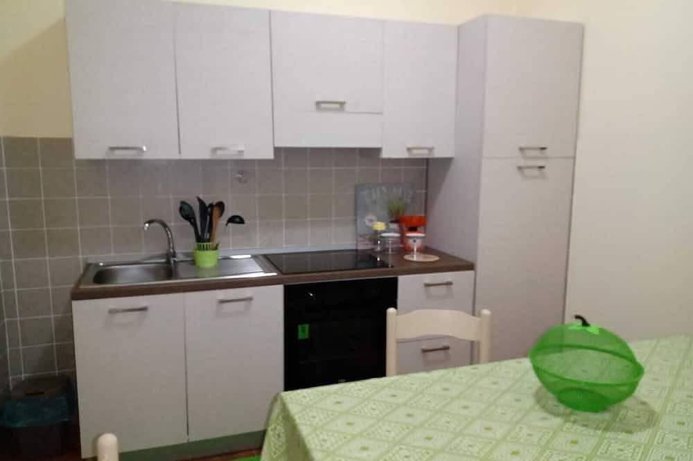 2 Bedroom Private vacation home in Reggio Calabria in Gallico Marina, Costa Tirrenica Calabria