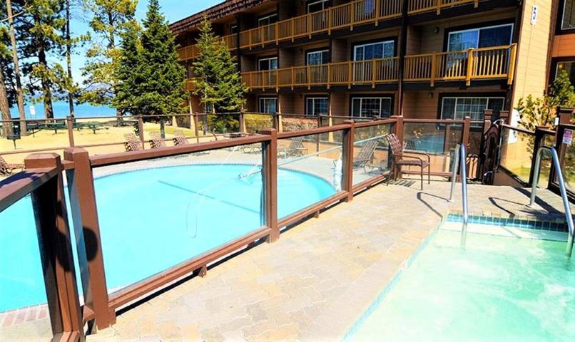 Gîte pour 4 personnes, avec balcon et jacuzzi ainsi que piscine et sauna à South Lake Tahoe