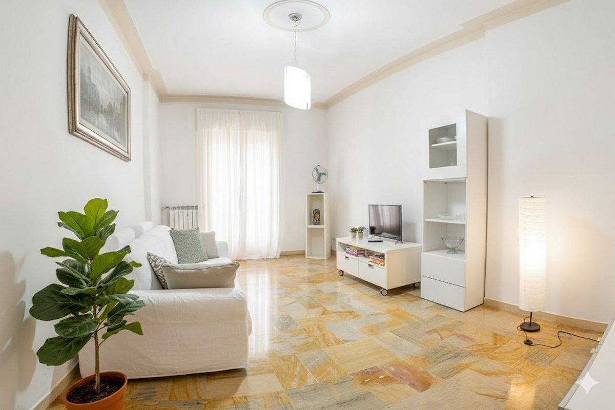 Ganze Wohnung, Wohnung mit A/C 450m vom Meer entfernt | Ap22 in Porto Maurizio, Imperia