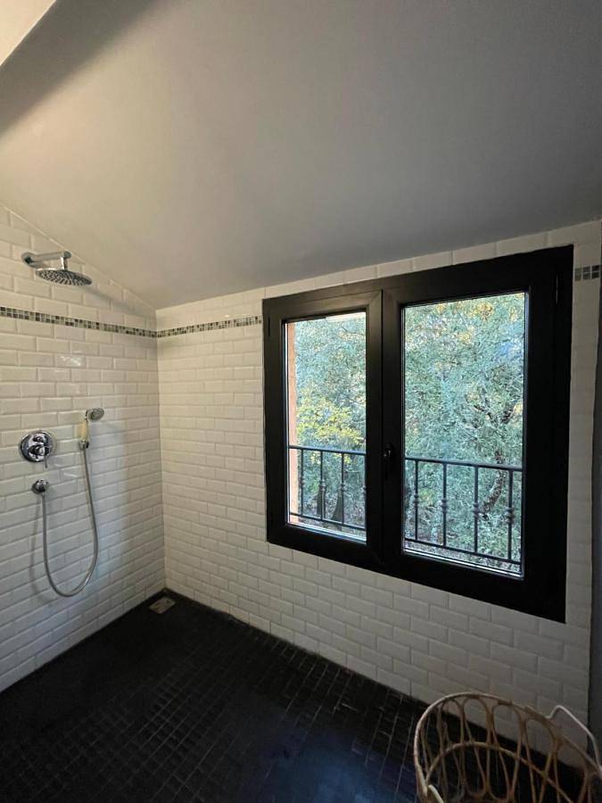 Gîte pour 4 personnes, avec jardin et piscine ainsi que vue et terrasse, animaux acceptés à Correns - 4