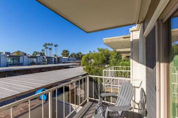 Vacation Rental for 6 Guests in Camelback Mountain, Scottsdale, Picture 2
