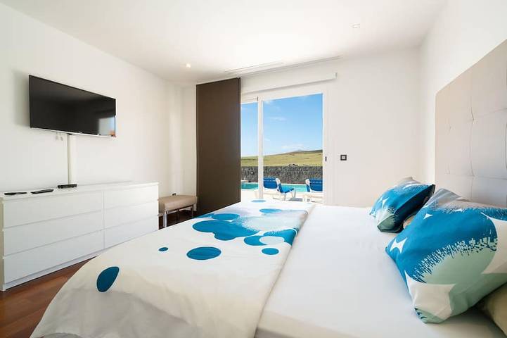 Moderne und helle Villa in Puerto Calero in Puerto Calero, Yaiza