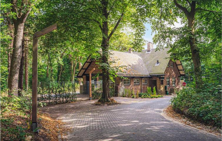 Ferienhaus für 14 Personen, mit Pool und Sauna in Schoorl