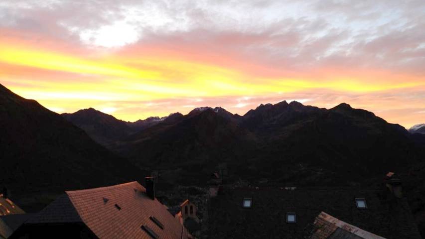 Gîte pour 6 personnes, avec vue et jardin à Grust - 4