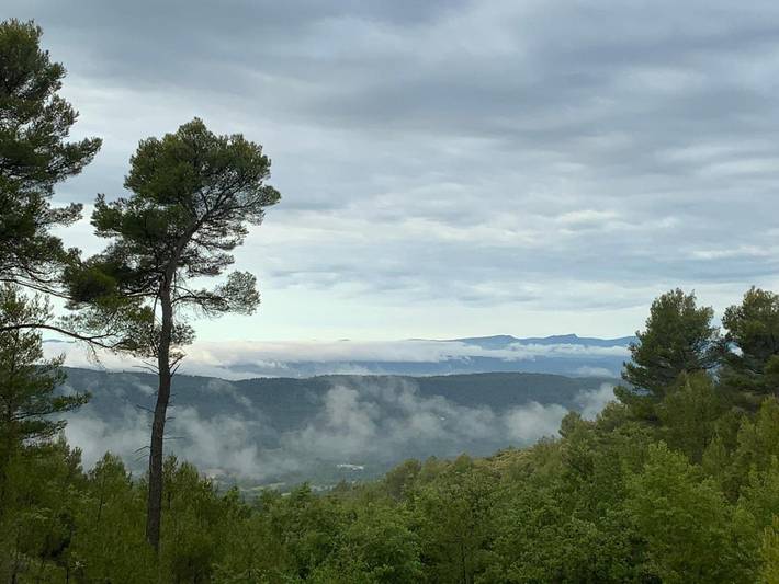 Location de vacances pour 2 personnes, avec jardin ainsi que piscine et vue à Tourtour - 2