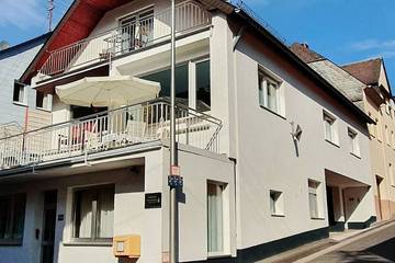 Ferienwohnung für 4 Personen in Senheim