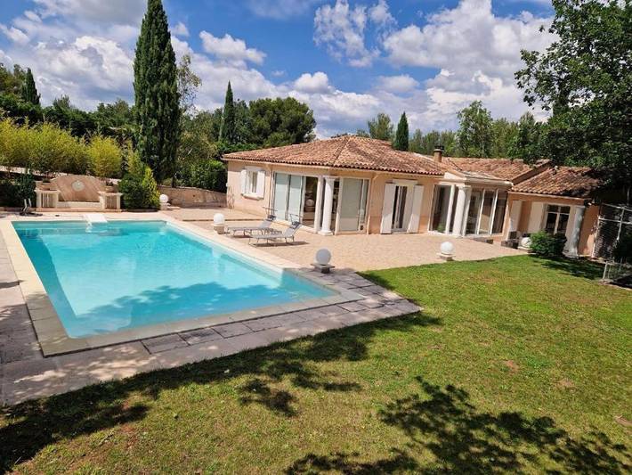 Apartamento de vacaciones para 3 personas, con piscina además de jardín y vistas - 1