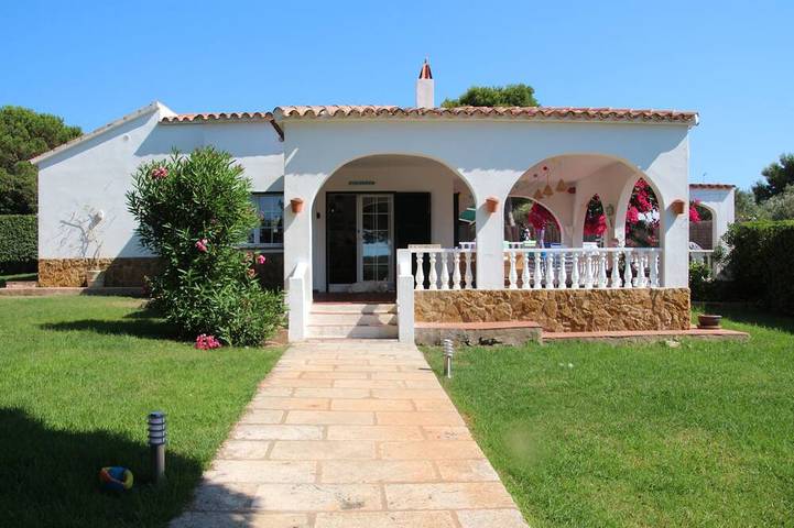 Villa pour 8 personnes, avec terrasse et jardin - 1