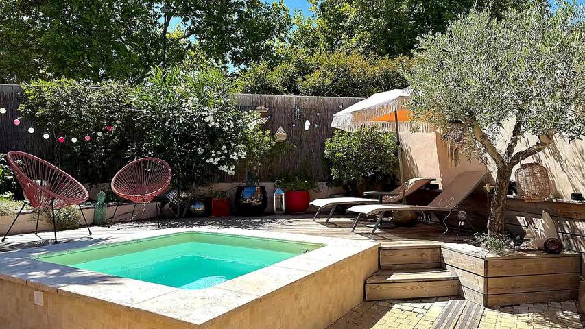 Location de vacances pour 6 personnes, avec Terrasse ainsi que Jardin et Piscine à Gleizé - 3