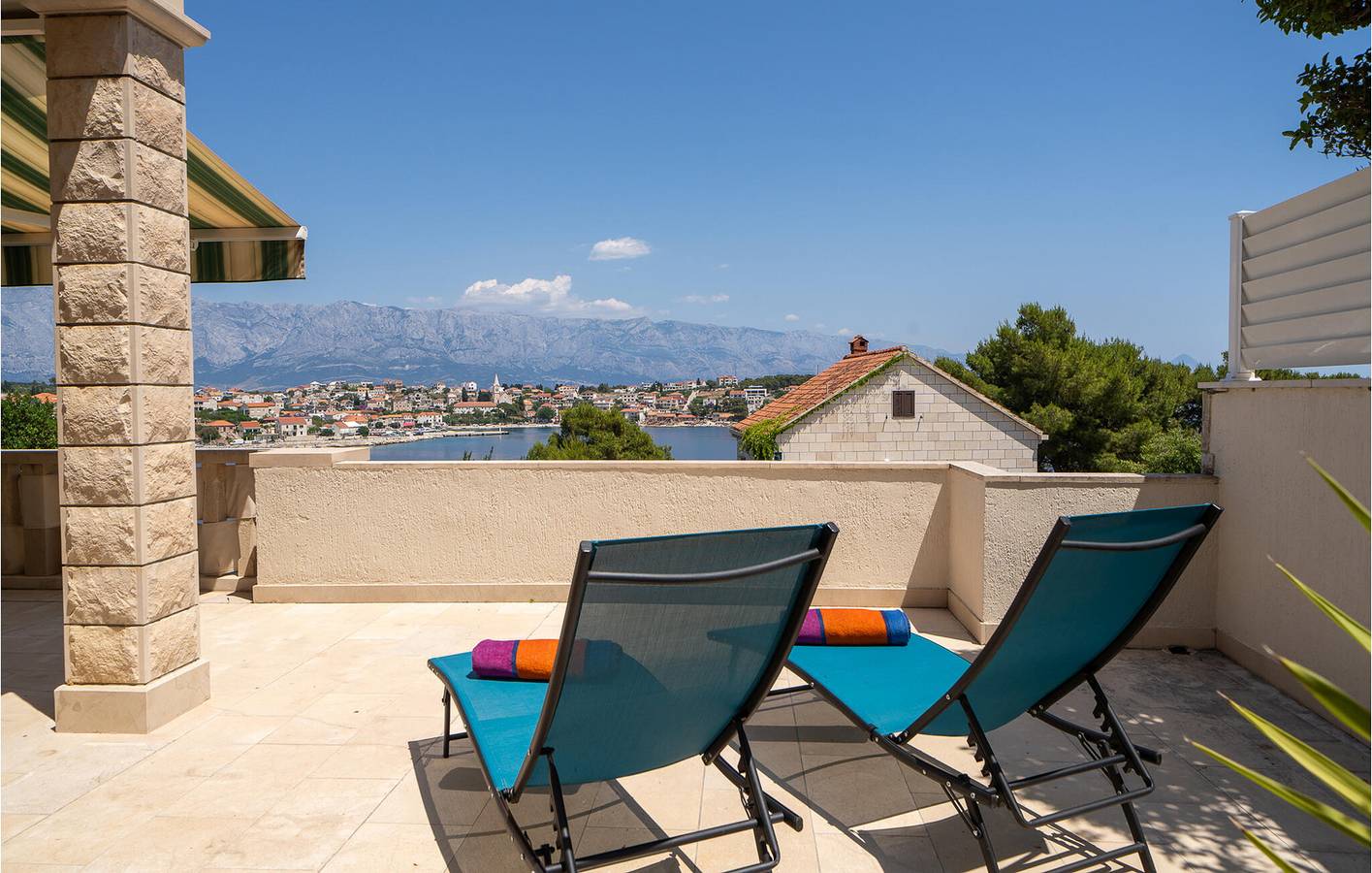 Ganze Ferienwohnung, Ferienwohnung für 5 Personen mit Terrasse in Selca, Povlija, Selca und Sumartin