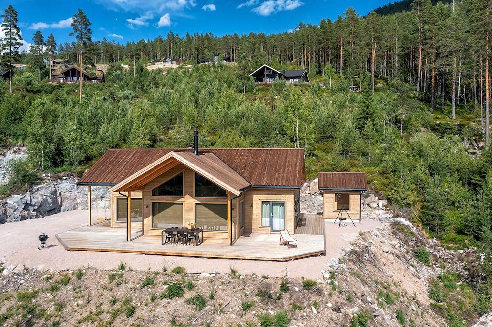 Familie vakantiehuis met prachtig uitzicht. Alle faciliteiten op loopafstand. in Vrådal, Kviteseid