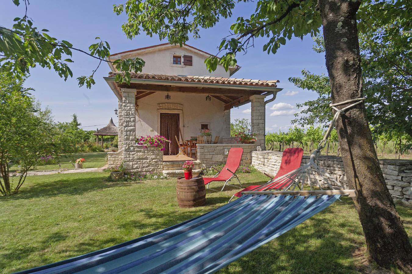Ferienhaus Galant * eingezäunter Garten, Terrasse, Grill, Wlan in Žminj, Zentralistrien
