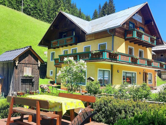 Ferienwohnung für 4 Personen, mit Terrasse und Garten