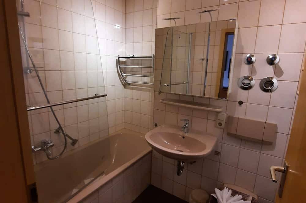 Ganze Wohnung, Ferienwohnung \"Hörnerblick 32\" mit Bergblick, Balkon und Wlan in Sonthofen, Bayerisch Schwaben