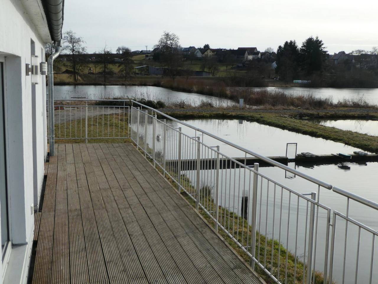 Ganze Wohnung, Ruhige Ferienwohnungen mit Teichblick in Laubach, Vogelsberg Region