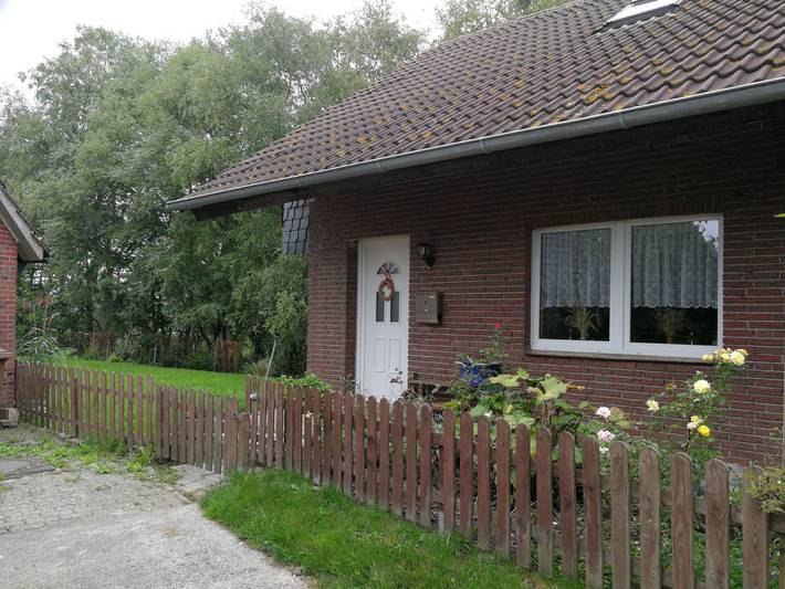 Ferienhaus für 5 Personen, mit Terrasse und Garten in Wiarden