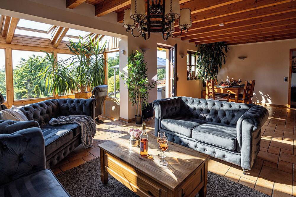 5 Sterne Ferienhaus mit Sauna & Whirlpool. Perfekt für die ganze Familie. in Bellin, Krakow am See